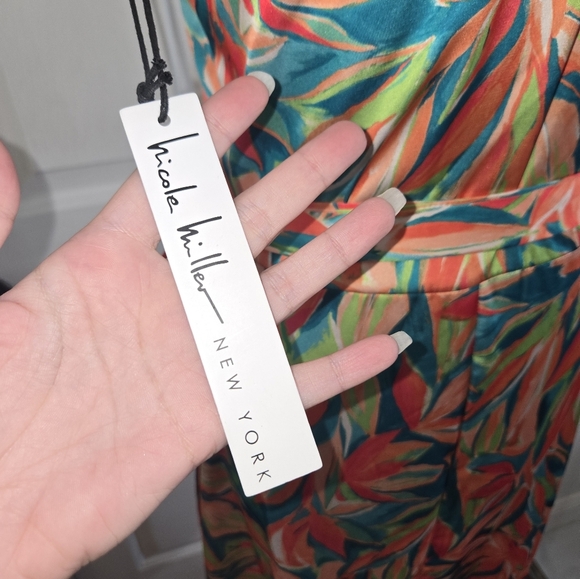 Nicole Miller Tropical One-Shoulder Maxi Dress 4 - Picture 4 of 8